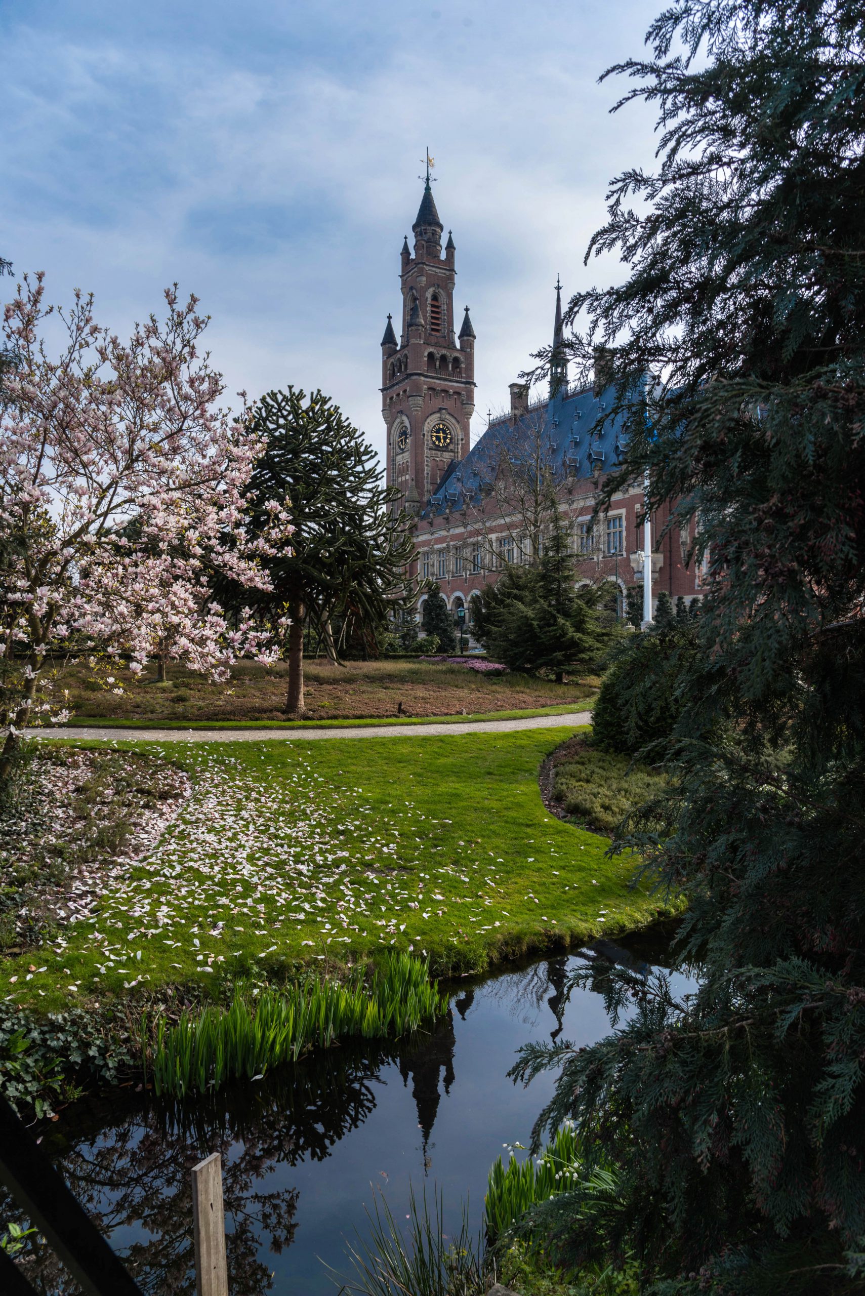 foto van vredespaleis bij nieuwbericht over uitspraak internationaal gerechtshof