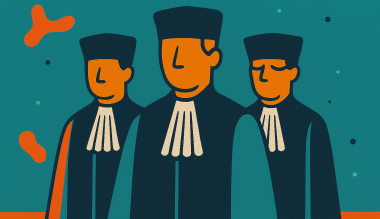 Afbeelding van rechters bij blog over aansprakelijkheid detacheerder